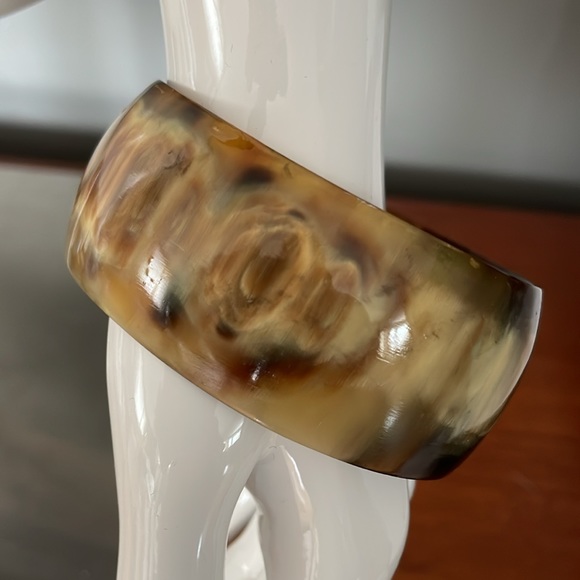 Horn Wide Bangle Bracelet - large to xl - Picture 2 of 3